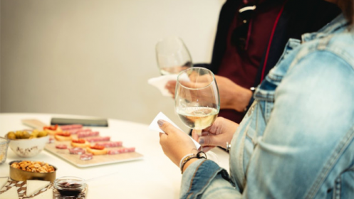 Cata de vinos con picoteo y visita a las bodegas